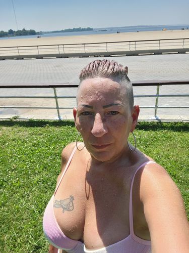 Customer photo review of 100% Natural & Organic Tanning Oil