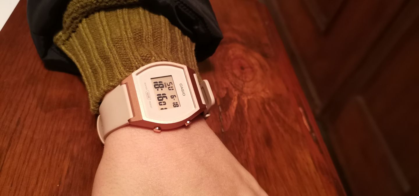 Customer photo review of Reloj Casio Vintage LW-204-4ADF Rosado Digital