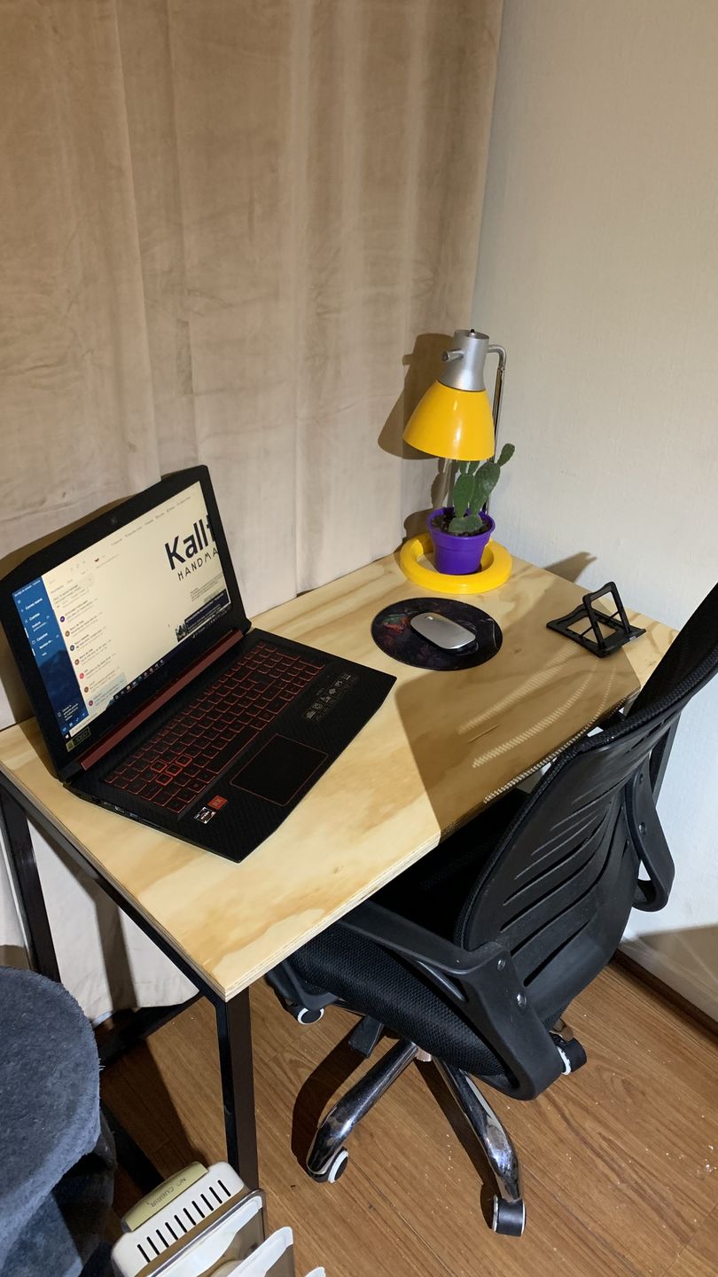 Customer photo review of Escritorio Kallfu Since 2020