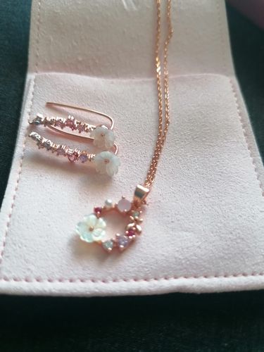 Customer photo review of Collier Lila