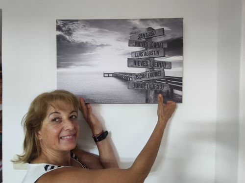 Customer photo review of Lienzo Muelle de Madera con Nombres Personalizados