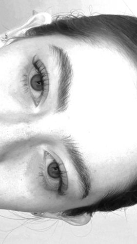 Customer photo review of Gel Fijador para Cejas