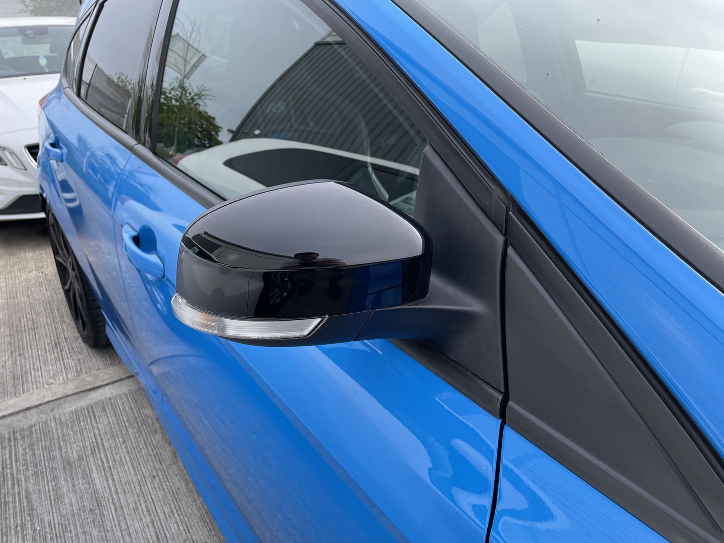 Customer photo review of Mirror Caps Gloss Black - MK2.5/3/3.5 Focus