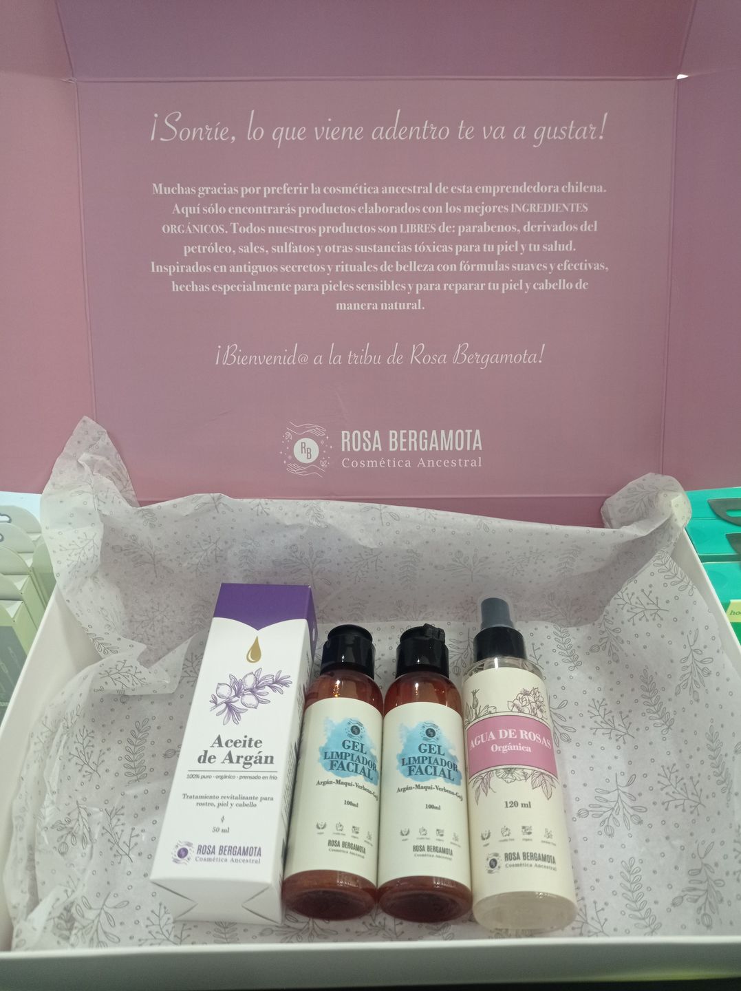 Customer photo review of Pack Rutina Facial Básica GRANDE Gel Limpiador + Agua de Rosas + Aceite de Argán