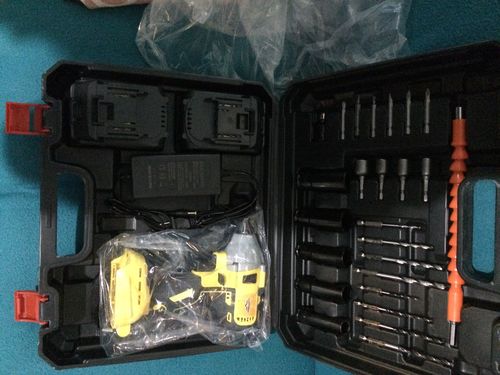 Customer photo review of Llave Impacto Pistola Inhalambrica 500 N/m 800w Kt 28 Pzs