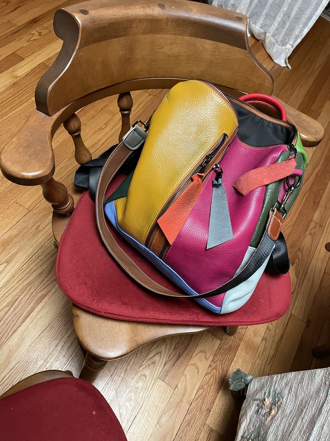 Customer photo review of Multicolor Women Leather Zipper Backpack