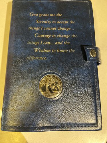 Customer photo review of 4 Year Sobriety Mint Twisted Tree of Life Gold Plated AA Recovery Medallion - Four Year Chip/Coin - Black