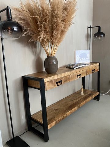 Customer photo review of Sidetable / Dressoir met lades Industrieel Design | Mangohout en Staal | 150x35x76cm