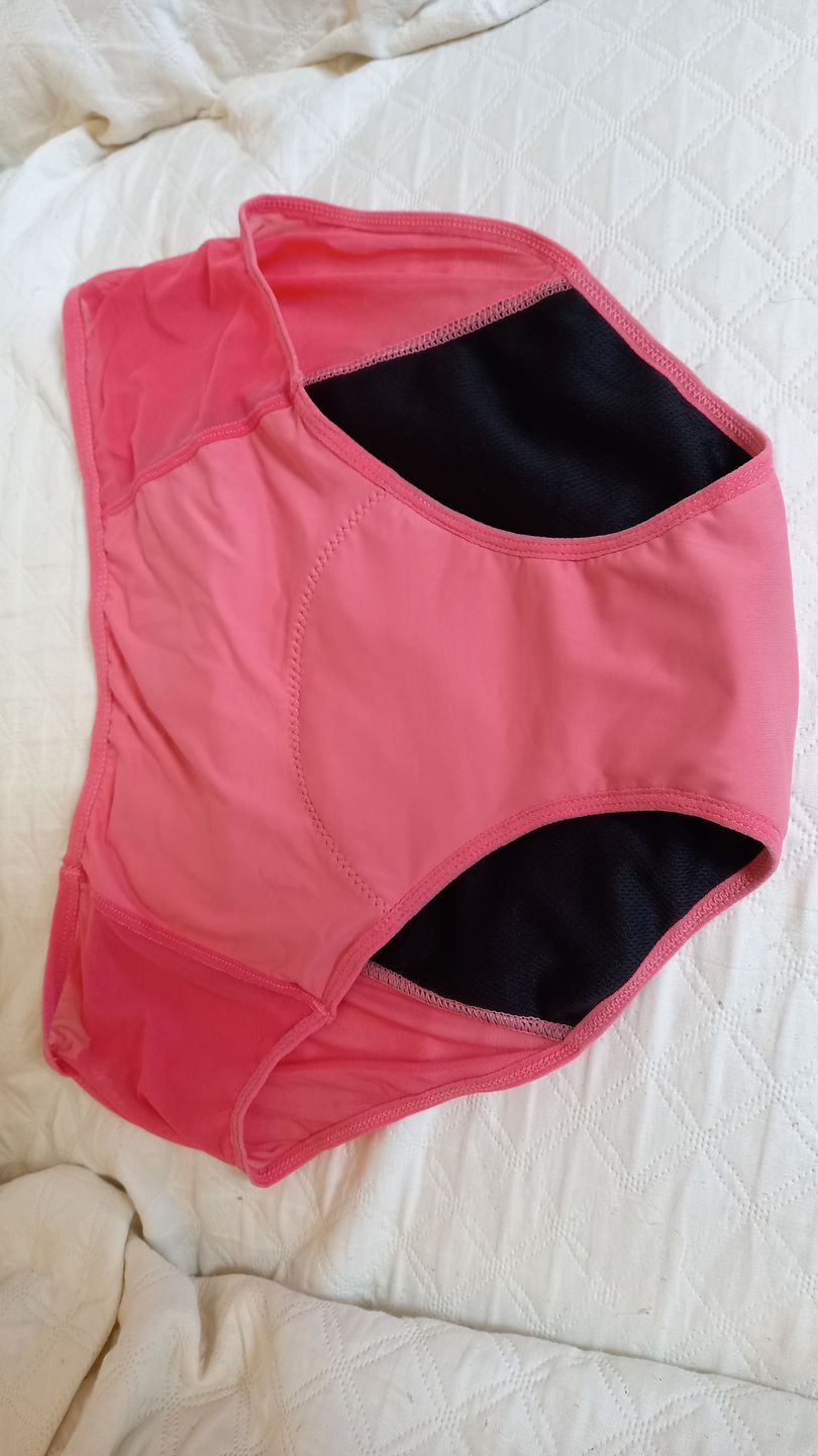 Customer photo review of Culotte Menstruelle gainante Clara (taille haute)