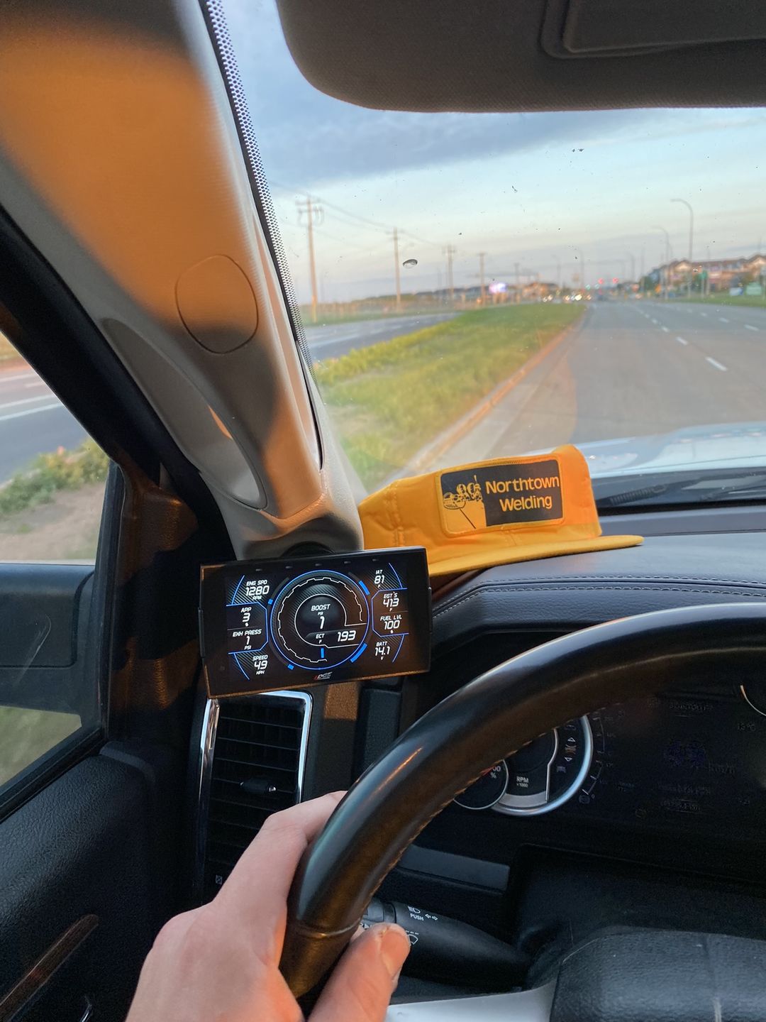Customer photo review of Universal Edge INSIGHT CTS3 MONITOR (84130-3)