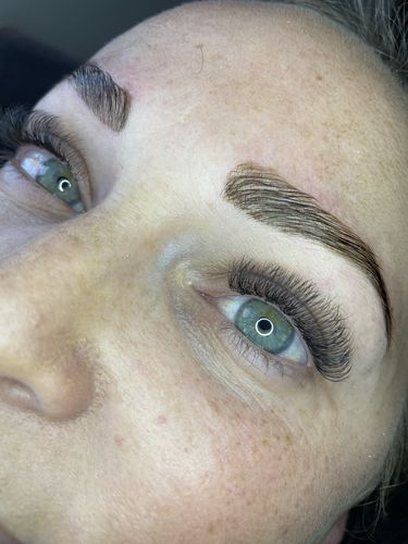 Customer photo review of Brow Hold - Sleek & Secure