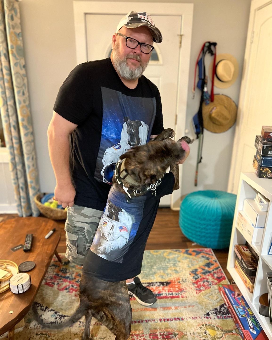 Customer photo review of Custom Pet Art Mens Crew Neck T-shirt