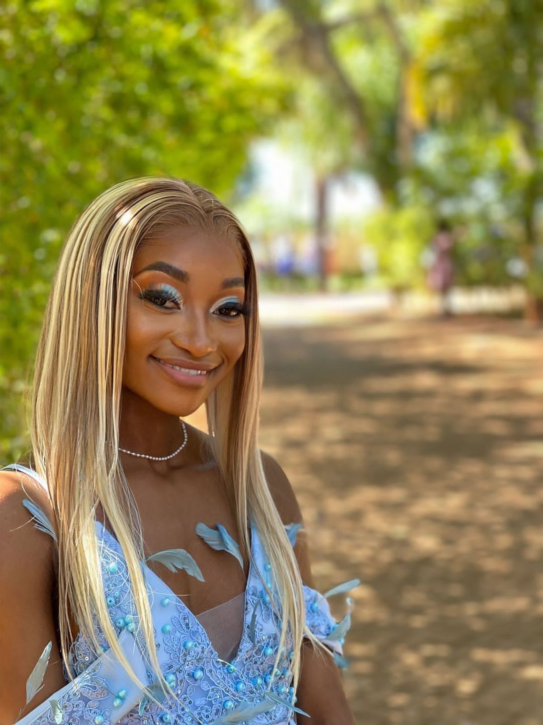 Customer photo review of Hightlight Straight Frontal 20”