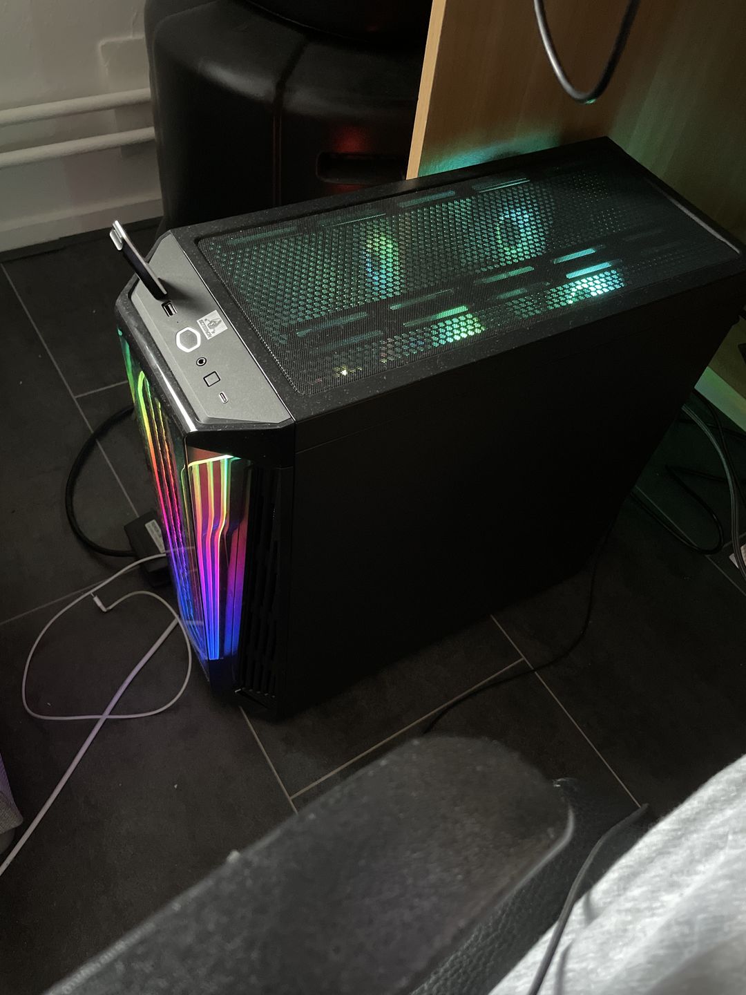 Customer photo review of ScreenON - Flight Simulator PC - FLS-A3070T-05 - Ryzen 7 5800X - 1TB M.2 NVMe SSD - RTX 3070Ti - 32GB RAM – WiFi