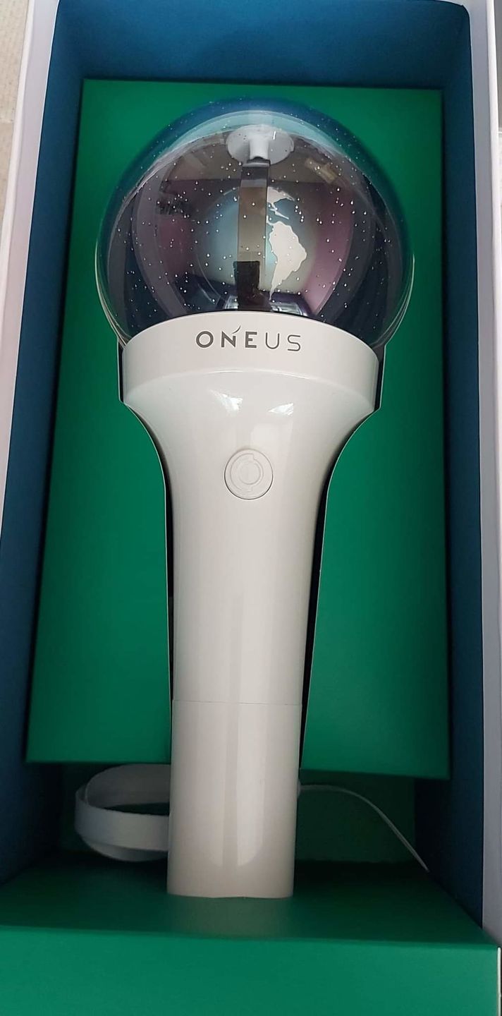 Customer photo review of [2ND PRESS] ONEUS - OFFICIAL LIGHT STICK VER.2