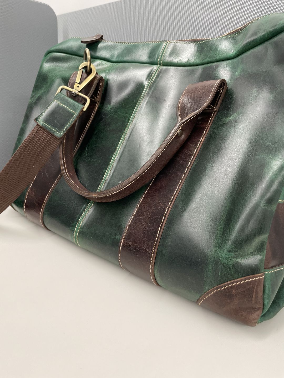 Customer photo review of Jefferson Buffalo Executive Leather Laptop Briefcase