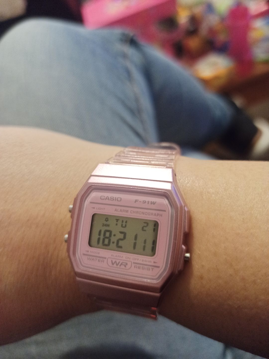 Customer photo review of Reloj Casio Vintage F-91WS-4D Rosado Transparente