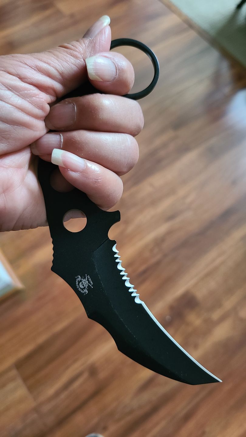 Customer photo review of Deep 6 Karambit