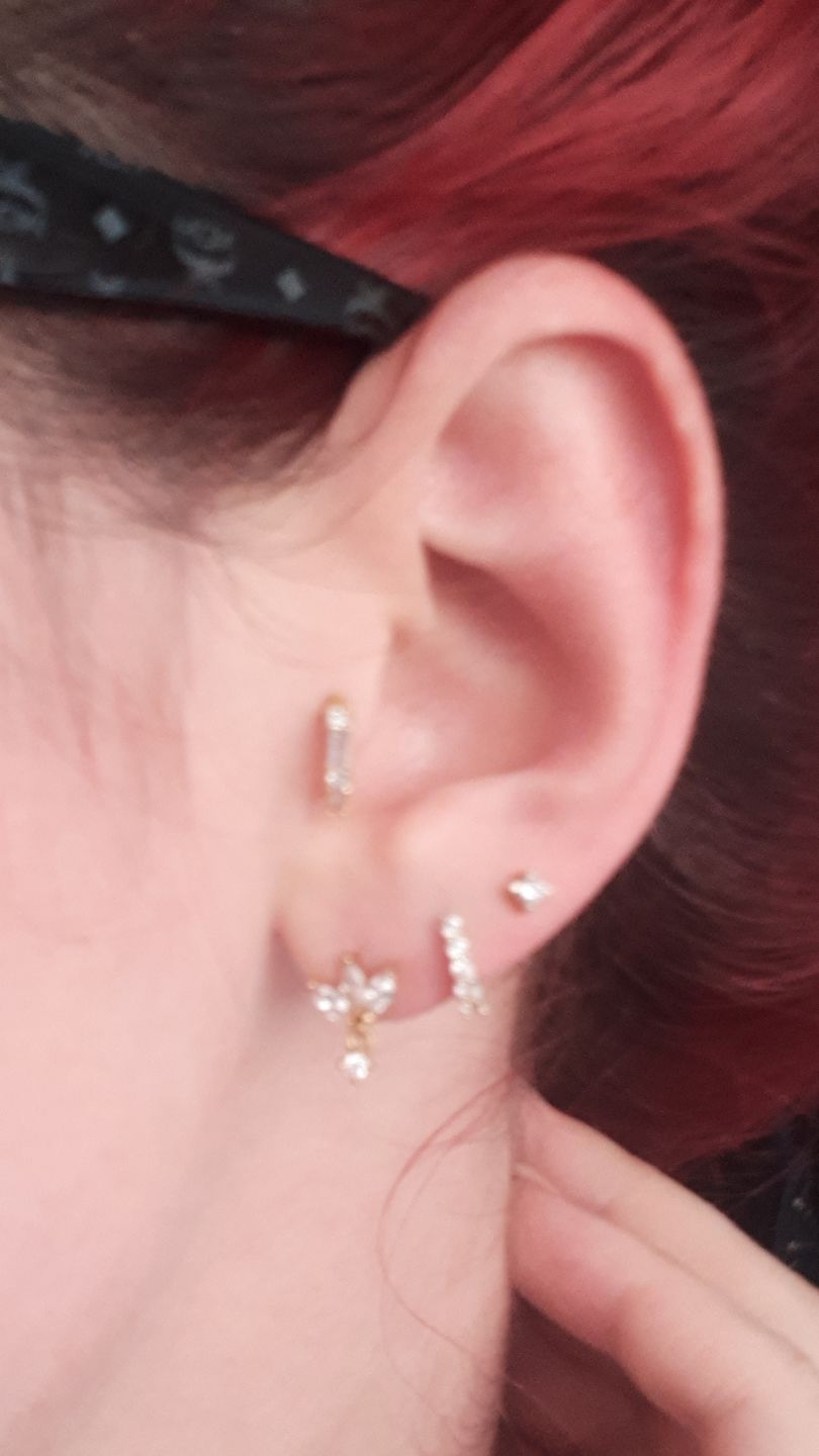 Customer photo review of Cataleya 2 Ohrstecker | 18K vergoldet