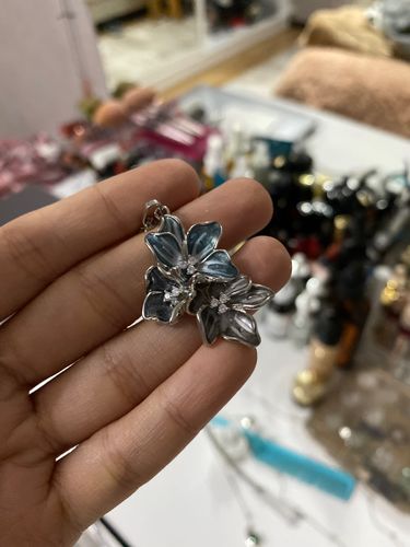 Customer photo review of Halskette Glanz der Morelle-Blume