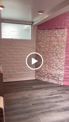 Customer video review of CosmoGlo Original Light Bundle + Phone Clip