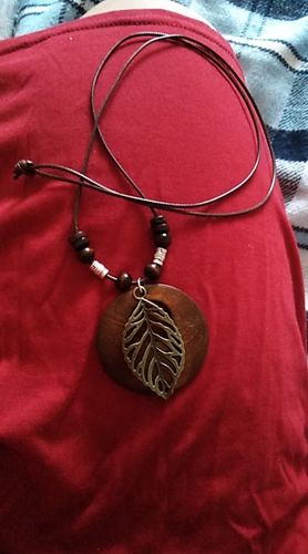 Customer photo review of Amulett-Halskette Blatt des Waldes