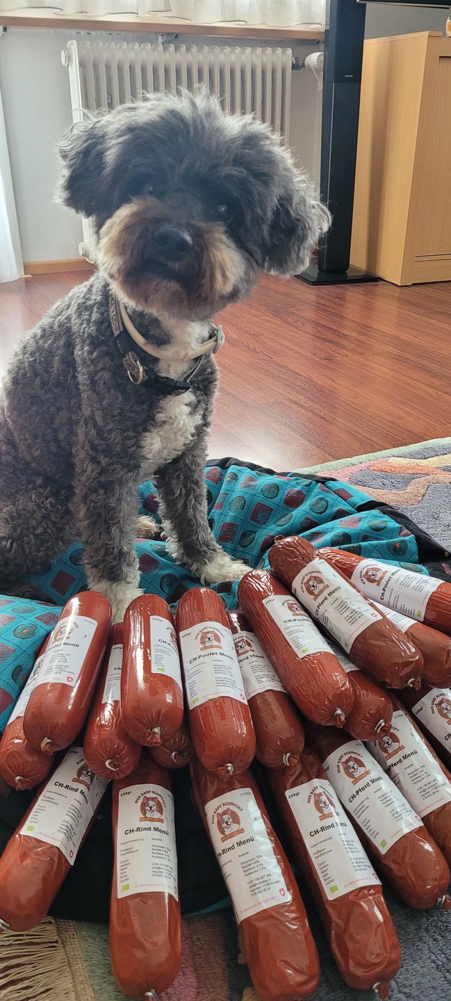Customer photo review of Nutridog Menu Deluxe Poulet pro Wurst 250g ab 4.20.-
