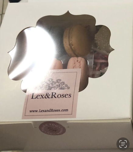 Customer photo review of Lex&Roses Sweet Box
