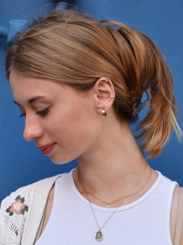 Customer photo review of Le faux piercing Alice