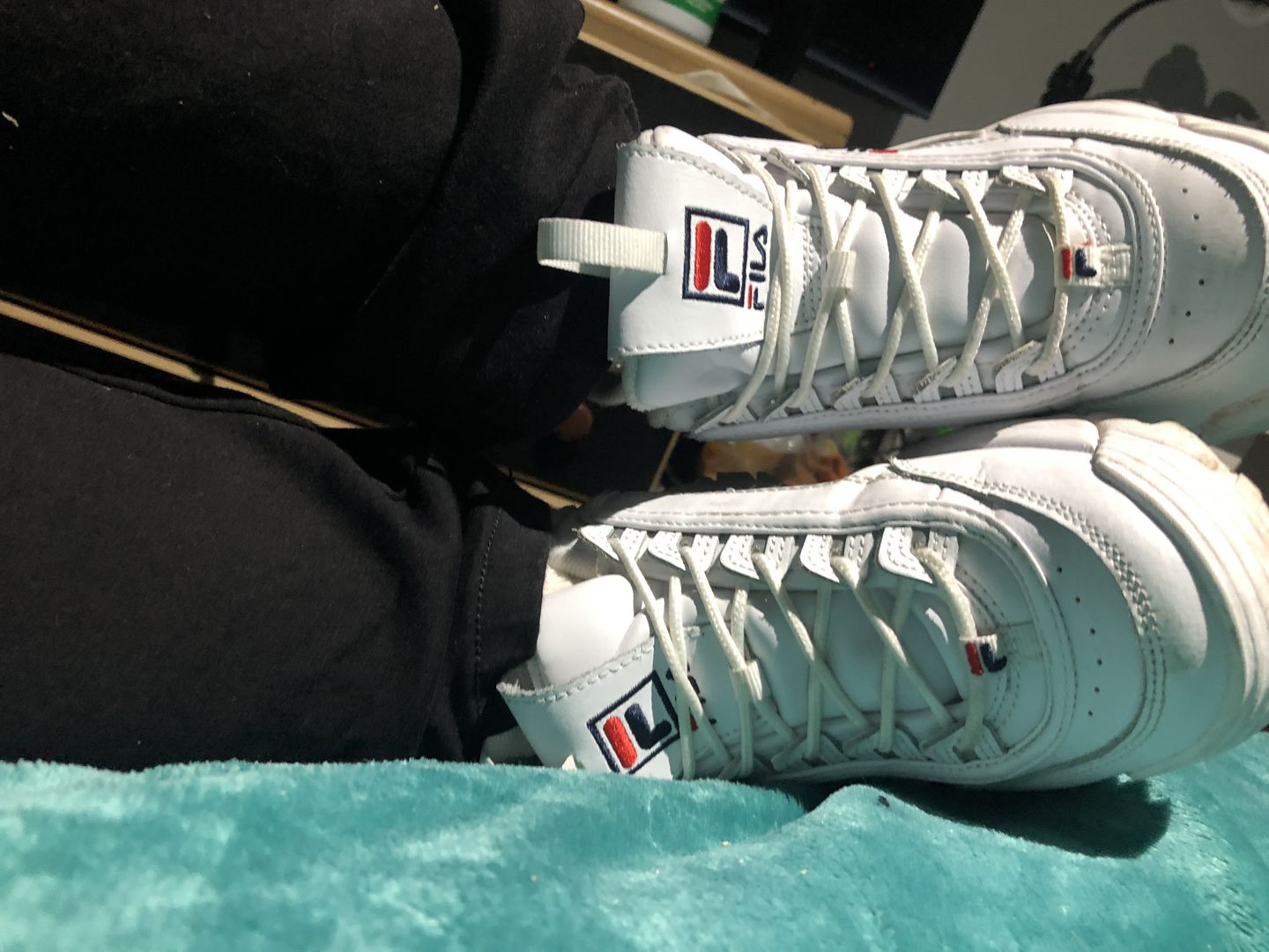 Customer photo review of Zapatilla Fila Disruptor II Premium Mujer Blanco