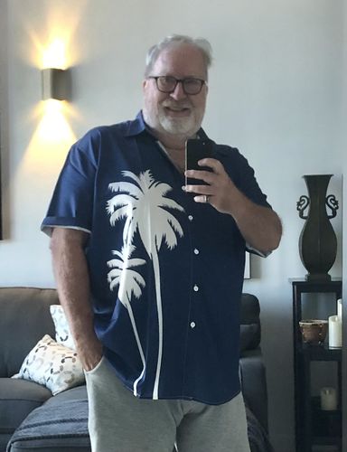 Customer photo review of Retro Coconut Trees Printing Men's Short Sleeve Shirt