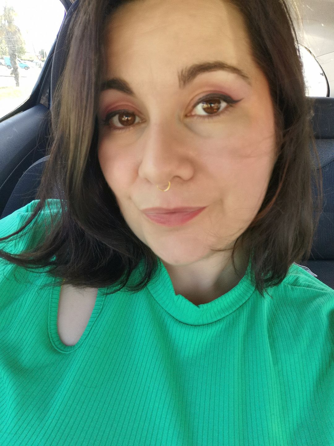 Customer photo review of Faux piercing Farah