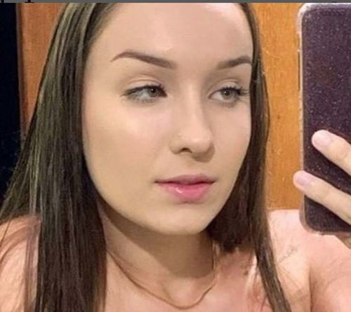 Customer photo review of Queen Brown Colored Contact Lenses