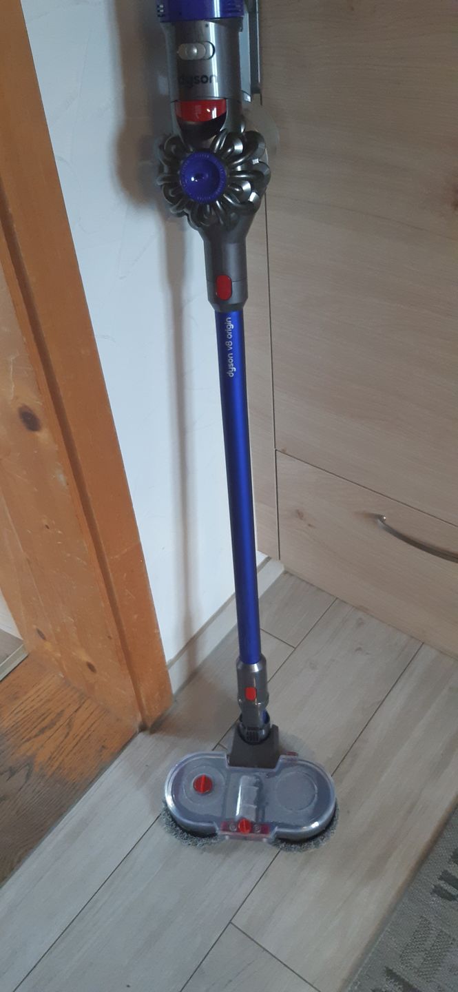 Customer photo review of Elektrischer Wischaufsatz passend für Dyson V7/ V8/ V10/ V11/ V15 (2 Wischpads inkl.)