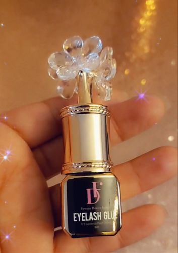 Customer photo review of 0.5S Fast Drying Adhesive for Eyelash Extension