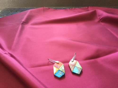 Customer photo review of BUNTE GEOMETRISCHE CHAKRA OHRRINGE
