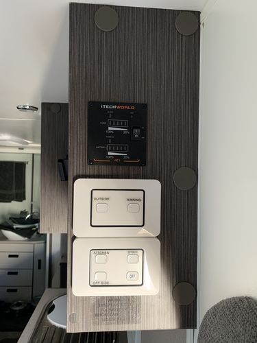 Customer photo review of Intelligent On/Off Remote Control For iTechworld Pure Sine Wave Inverters