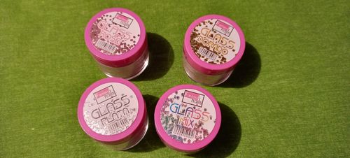 Customer photo review of Acrílico Glass Dorado 1 oz Fantasy Nails