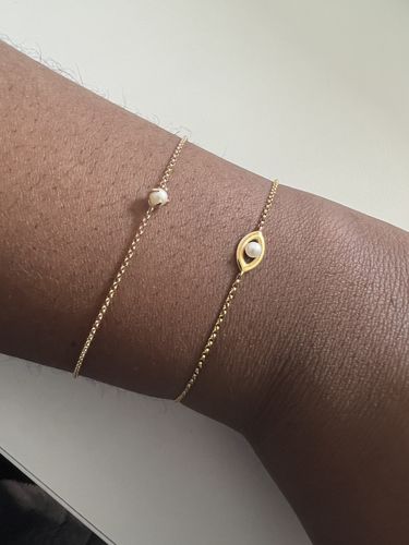 Customer photo review of Theodora Evil Eye Pearl Bracelet