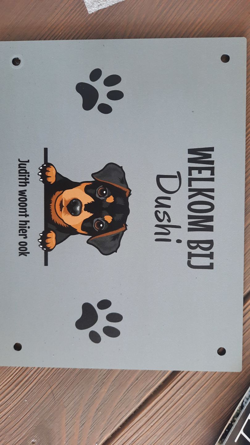 Customer photo review of Spionerende huisdieren- Gepersonaliseerde deurbord