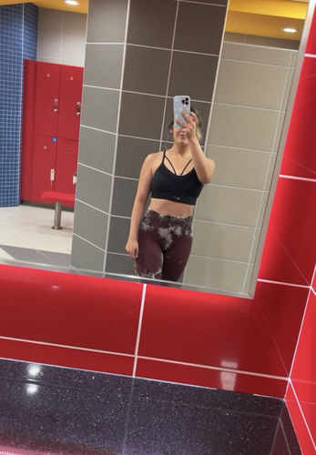 Customer photo review of Maroon Lightning Marble Scrunch Butt Leggings