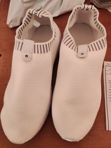 Customer photo review of New Men Casual Sneakers