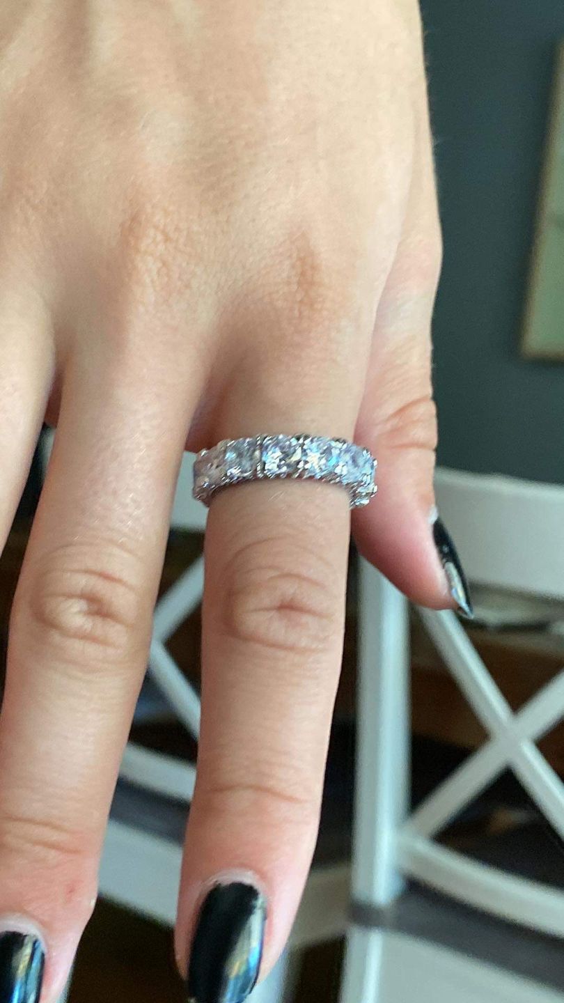 Customer photo review of ICY ICICLE.