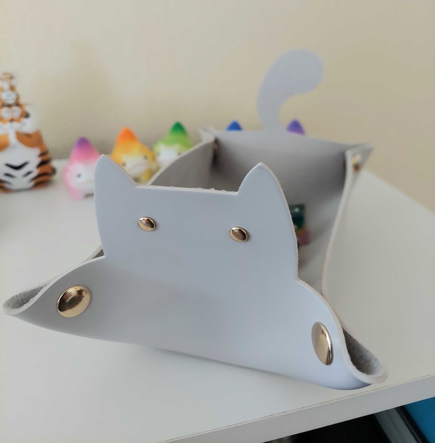 Customer photo review of URWizards Soft PU Leather Dice Tray Cat