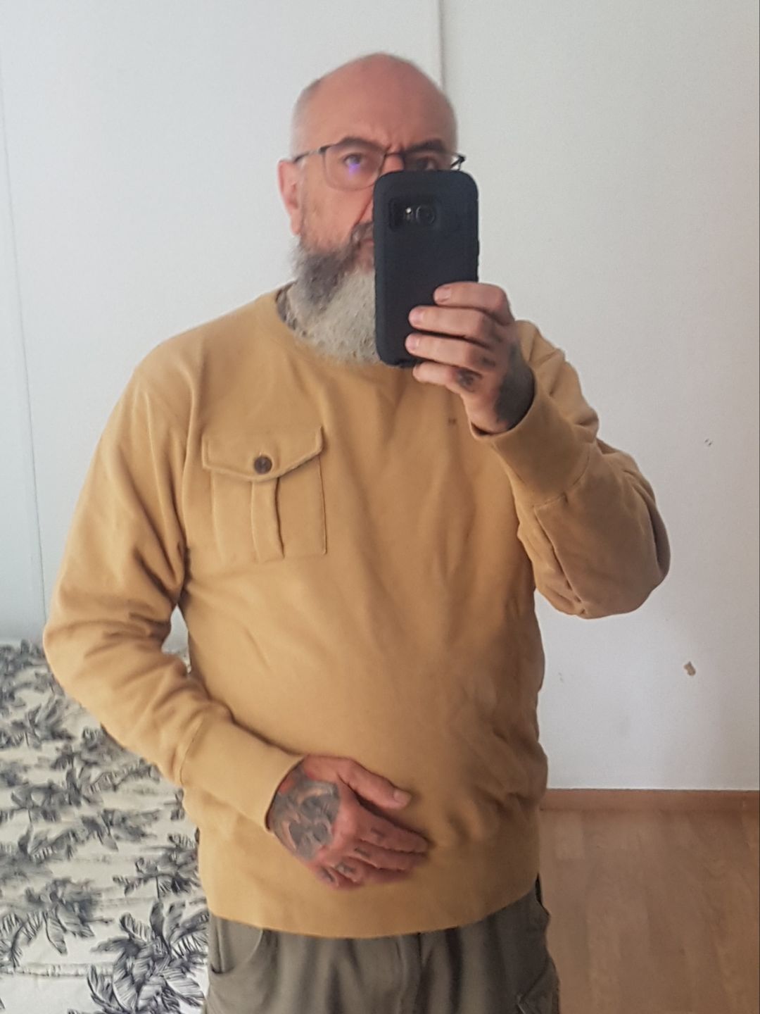 Customer photo review of Military Pocket Sweatshirt - Khaki