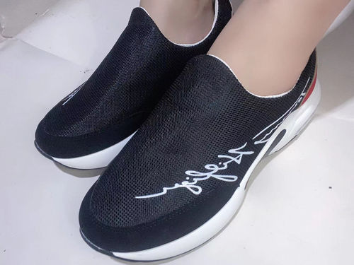 Customer photo review of 2022 Women Fashion Vulcanized Sneakers
