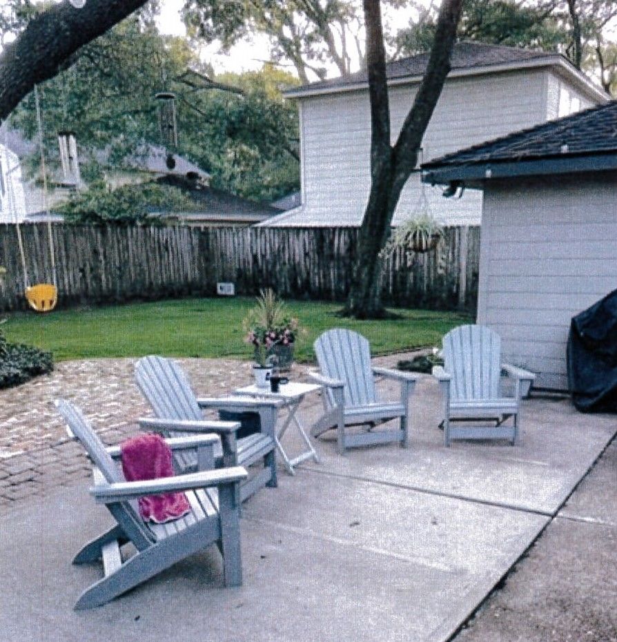 Customer photo review of Set of 4 DuraWeather Poly® King Size Stationary Adirondack Chair