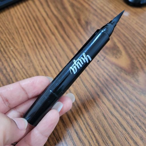 Customer photo review of Delineador Cat Eye
