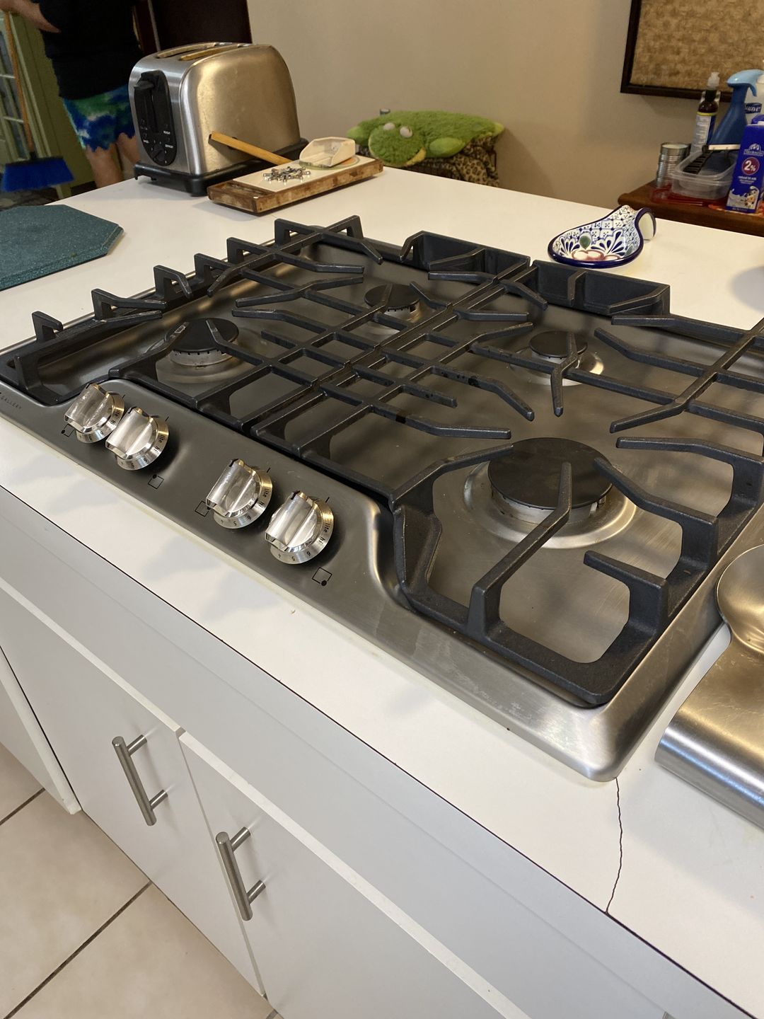 Customer photo review of FRIGIDAIRE FGGC3045QS Gallery 30'' Gas Cooktop