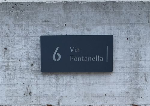 Customer photo review of Numero civico e testo modello Stencil Horizontal